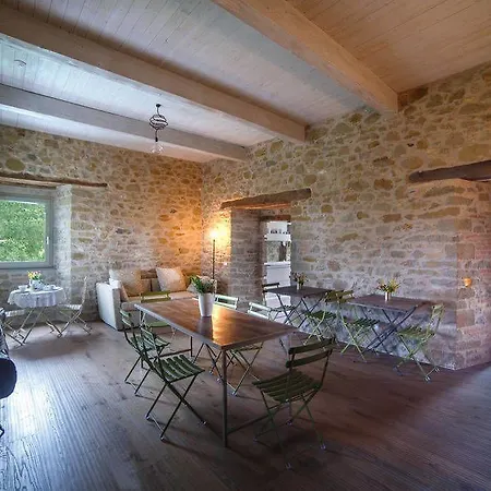 Villa Palazzo Serre - Natura & Piscina San Leo