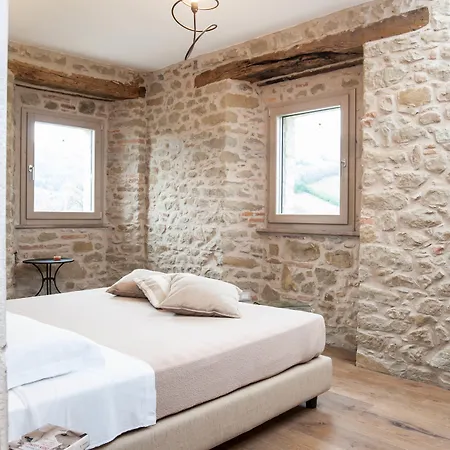 Palazzo Serre - Natura & Piscina San Leo