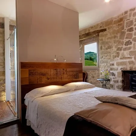 Palazzo Serre - Natura & Piscina Villa San Leo