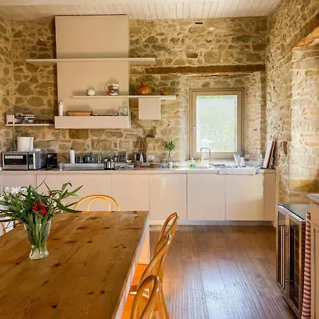 Palazzo Serre - Natura & Piscina San Leo