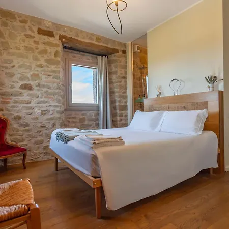 Palazzo Serre - Natura & Piscina San Leo