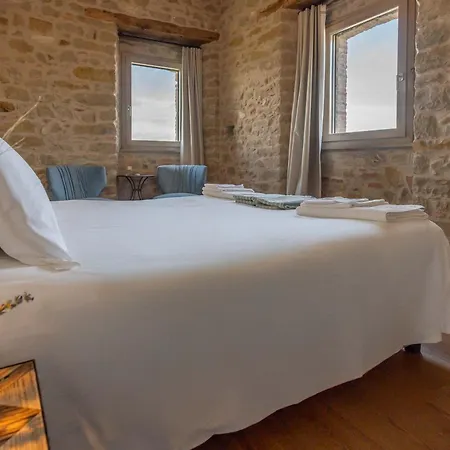 Palazzo Serre - Natura & Piscina * San Leo