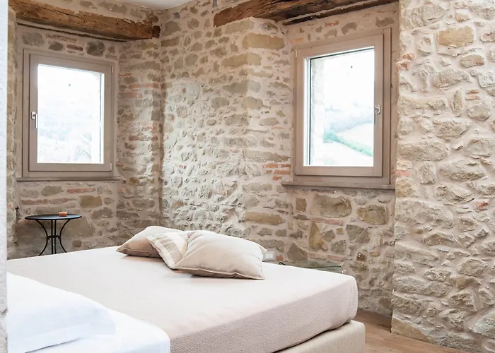 Palazzo Serre - Natura & Piscina San Leo