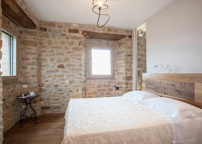 Palazzo Serre - Natura & Piscina * San Leo