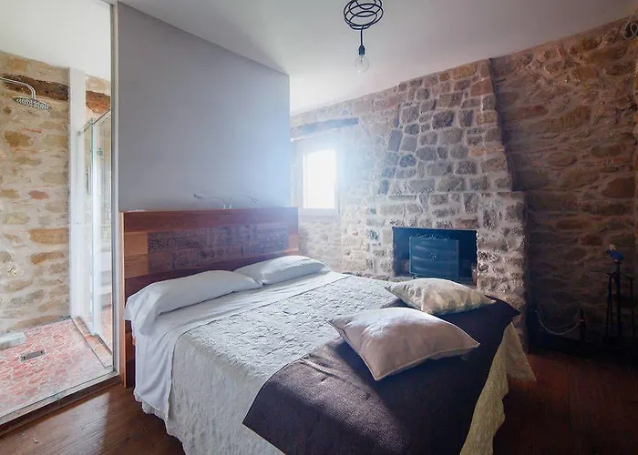 Palazzo Serre - Natura & Piscina San Leo