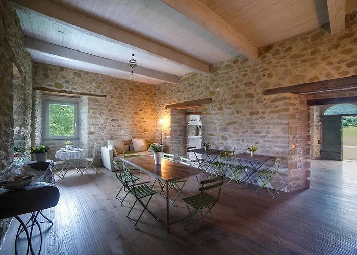 Villa Palazzo Serre - Natura & Piscina San Leo