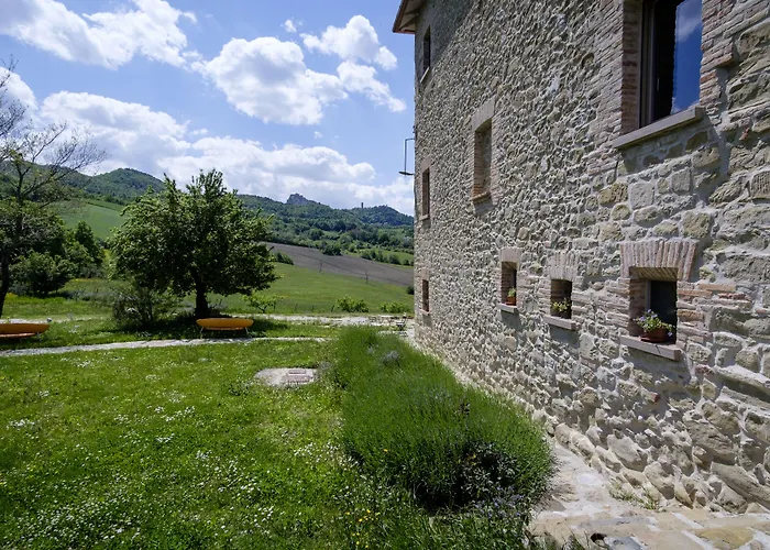 Palazzo Serre - Natura & Piscina San Leo