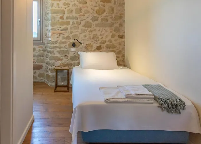 Palazzo Serre - Natura & Piscina Villa San Leo